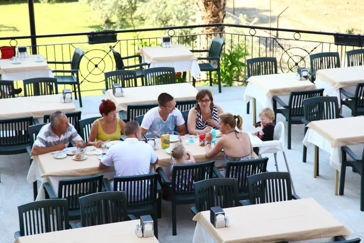 Гёчек: Hotel Pelin