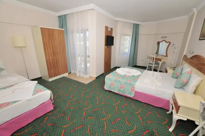 Гёчек: Hotel Pelin
