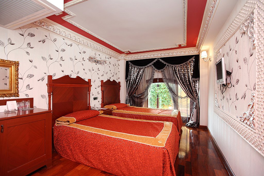 Стамбул: DeLuxe Golden Horn Sultanahmet Hotel