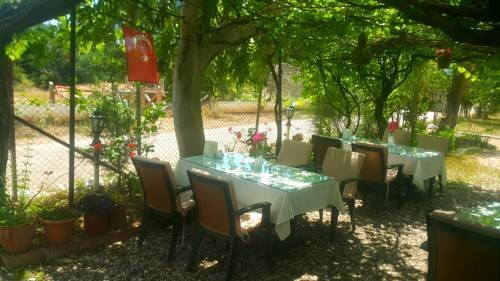 Чиралы: Mehmet Pension