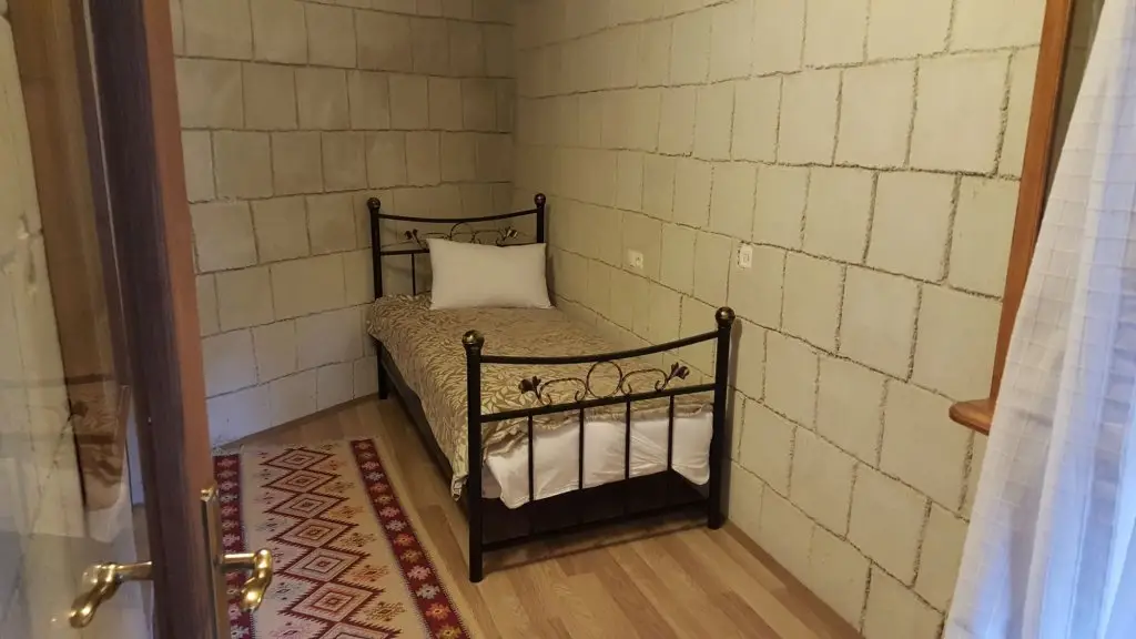 Гёреме: Whisper Cave House