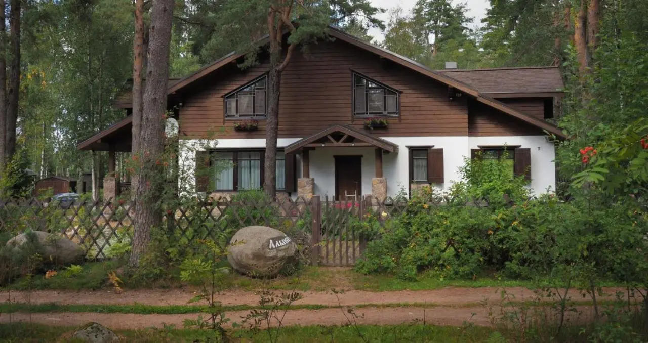 Клеверное: Шале Рай