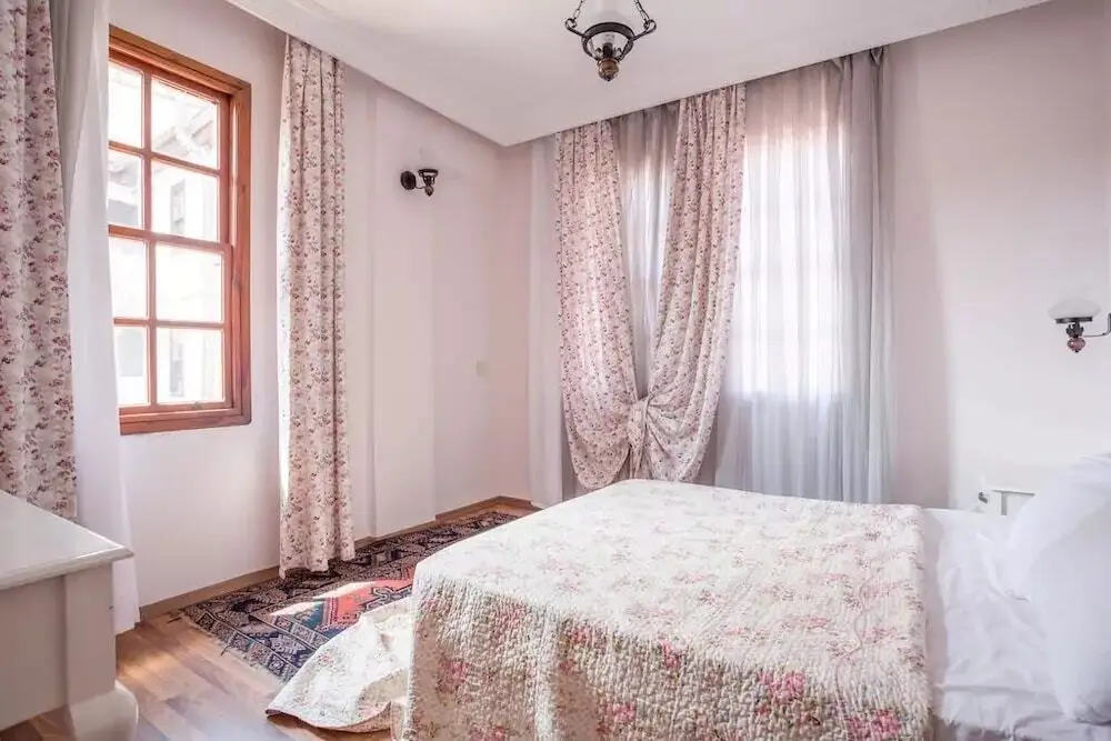 Анталья: Defne Oldtown Suites