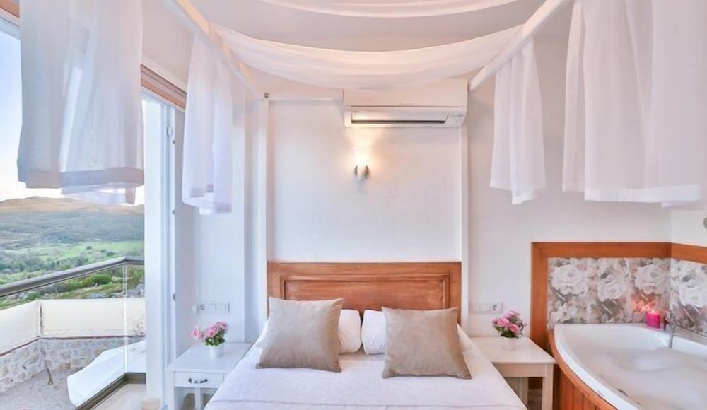 Каш: Kas 2 Bedrooms Villa With Private Pool