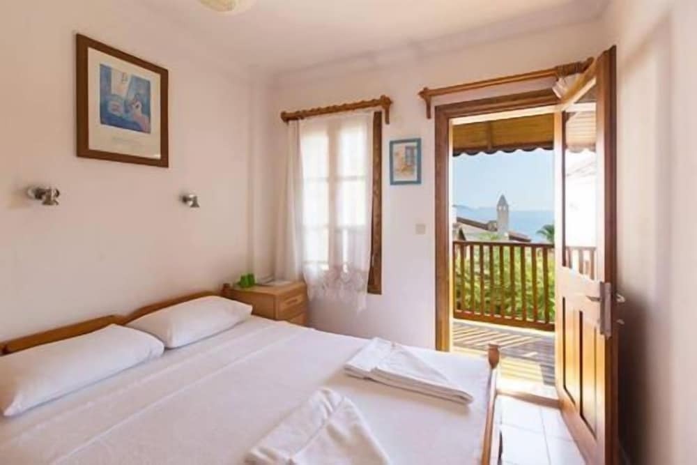 The White House Kalkan — фото 1