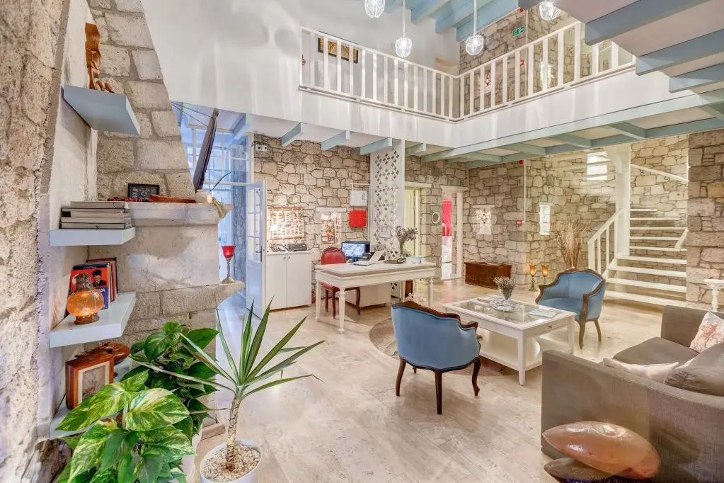 Чешме: Beyaz Han Hotel