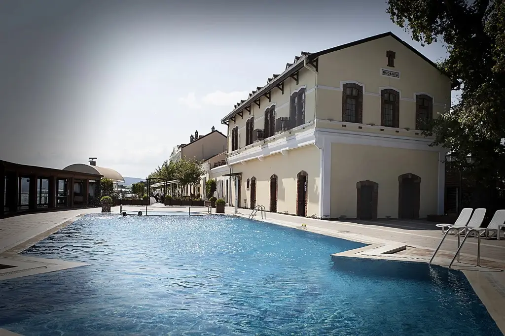 Муданья: Montania Special Class Hotel