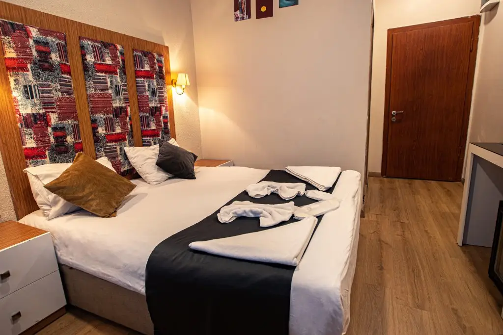 La Pazza Suites Hotel — фото 1