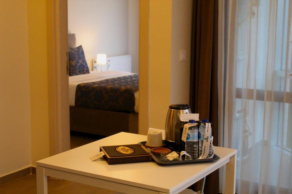 Чешмели: 12 Rooms Boutique Hotel