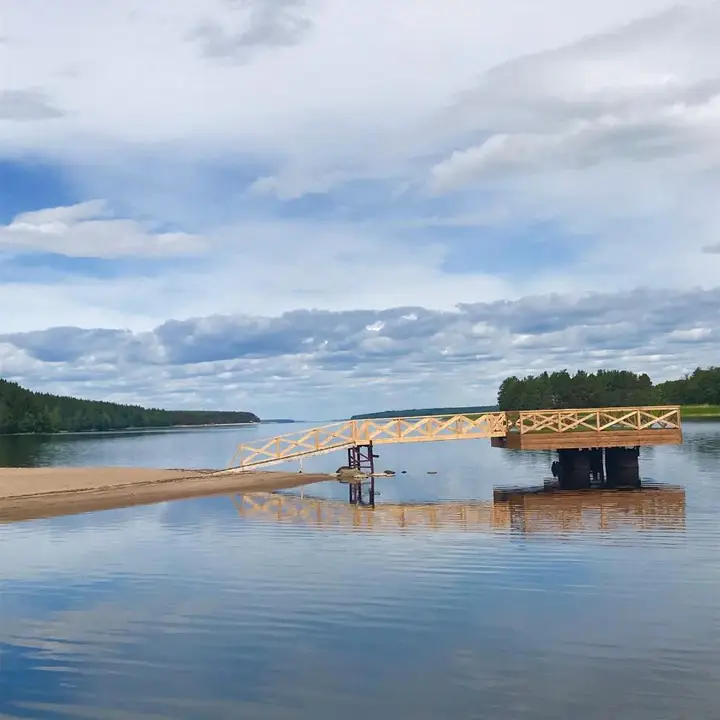 Приморск: Вест