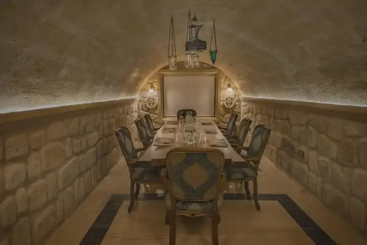 Ургуп: Elika Cave Suites Cappadocia, Curio Collection by Hilton
