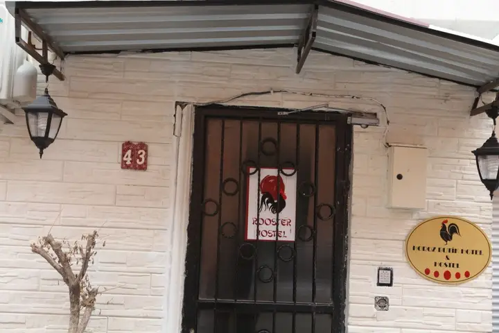 Измир: Rooster Hostel