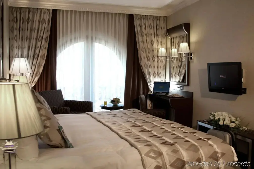 Бююкчекмедже: Eser Premium Hotel & Spa