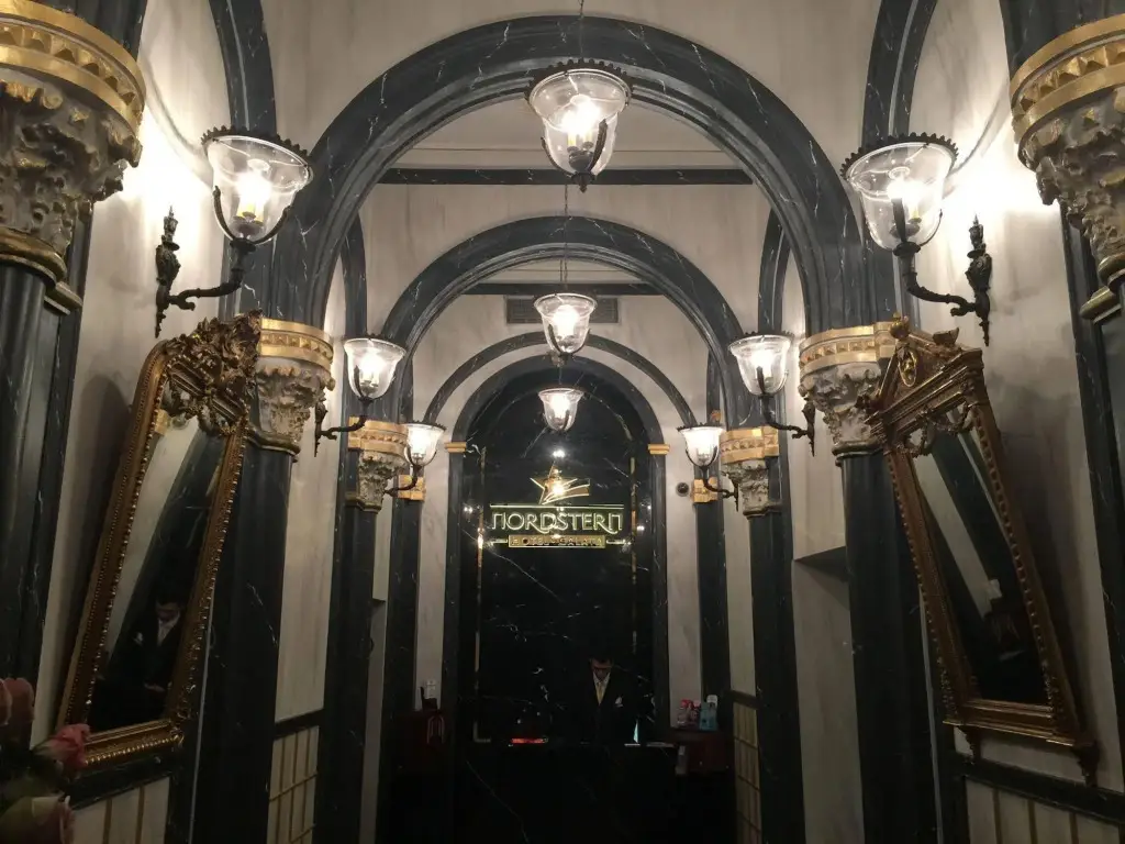 carousel image 1