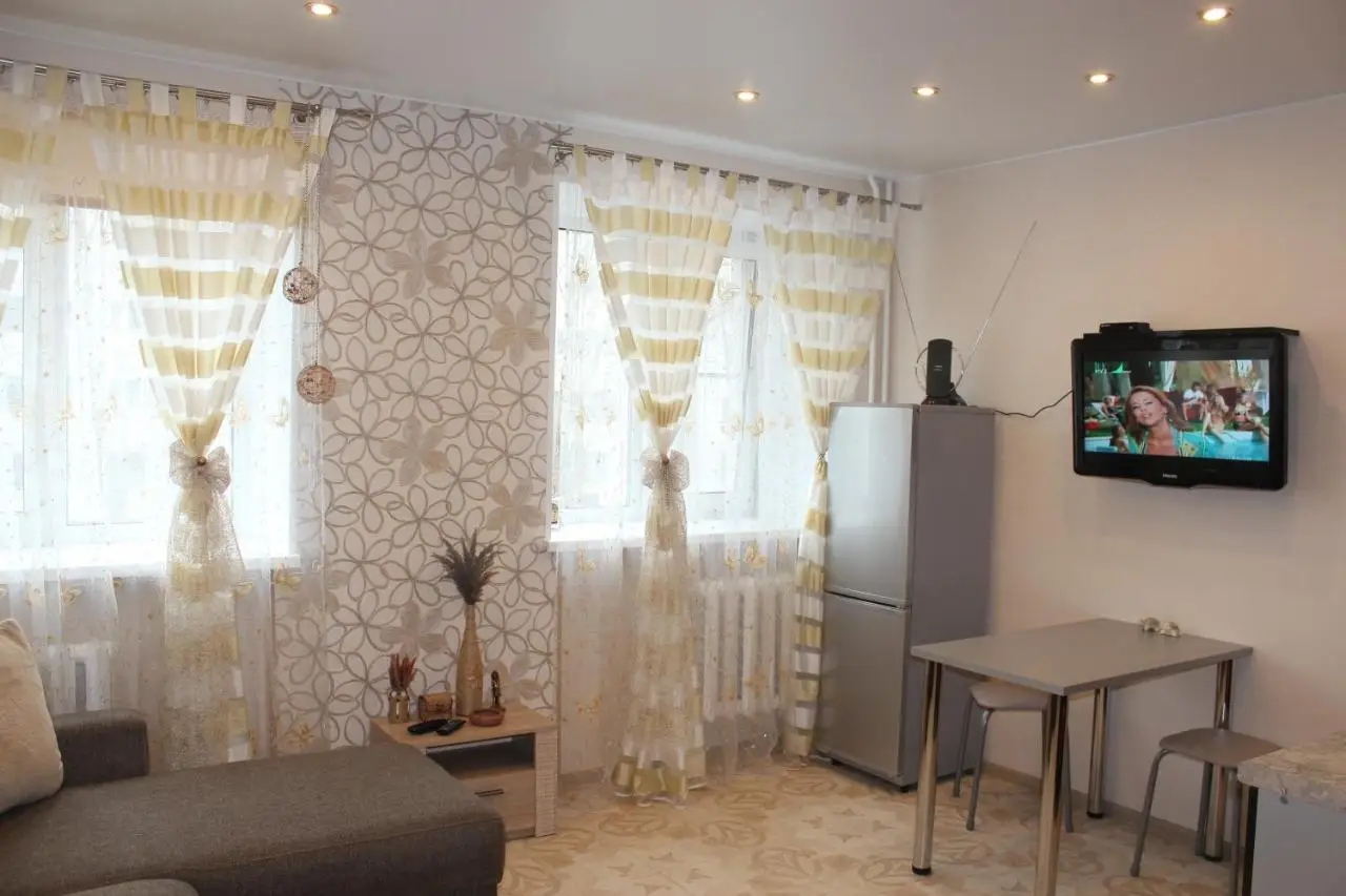 Тихвин: Apartments 4 Mikrorayon