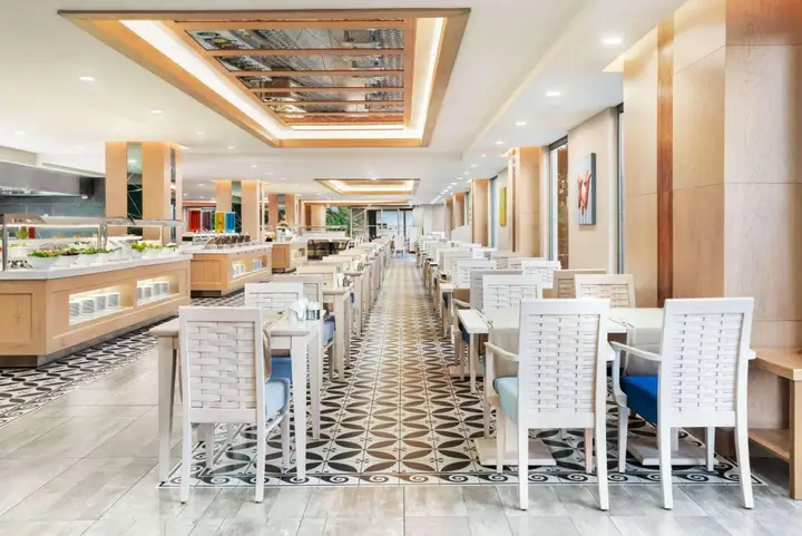 Кушадасы: Ramada Hotel & Suites by Wyndham Kusadasi