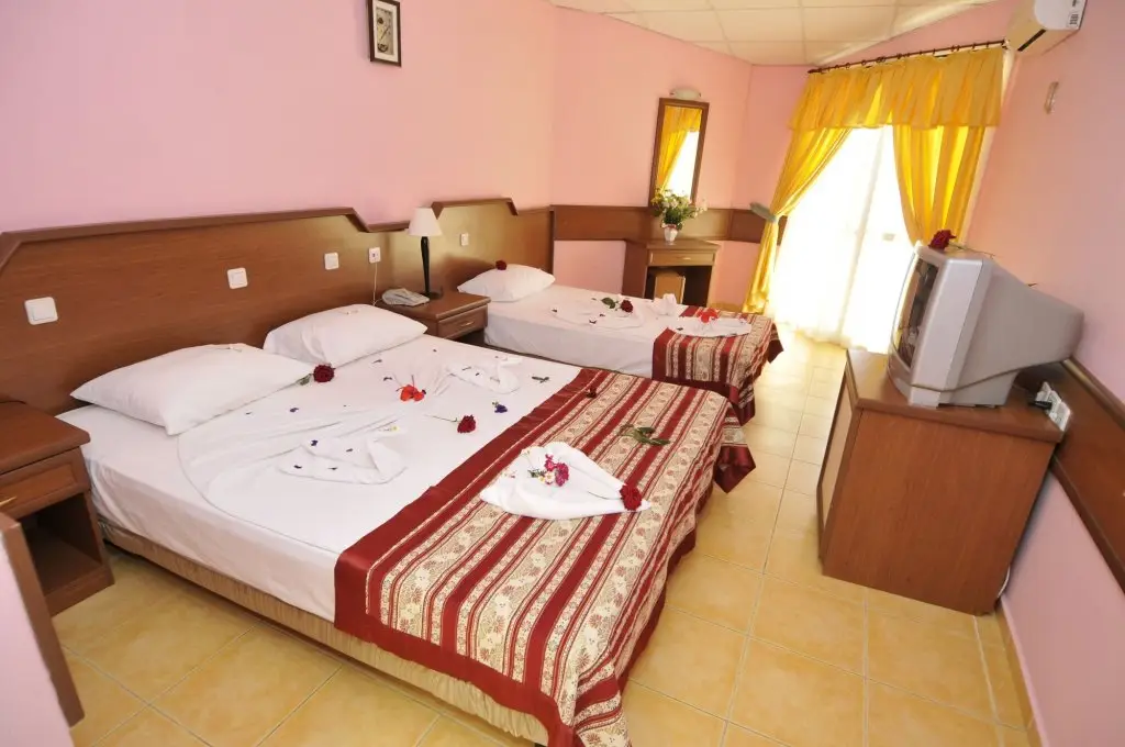 Alanya First Class Hotel — фото 1