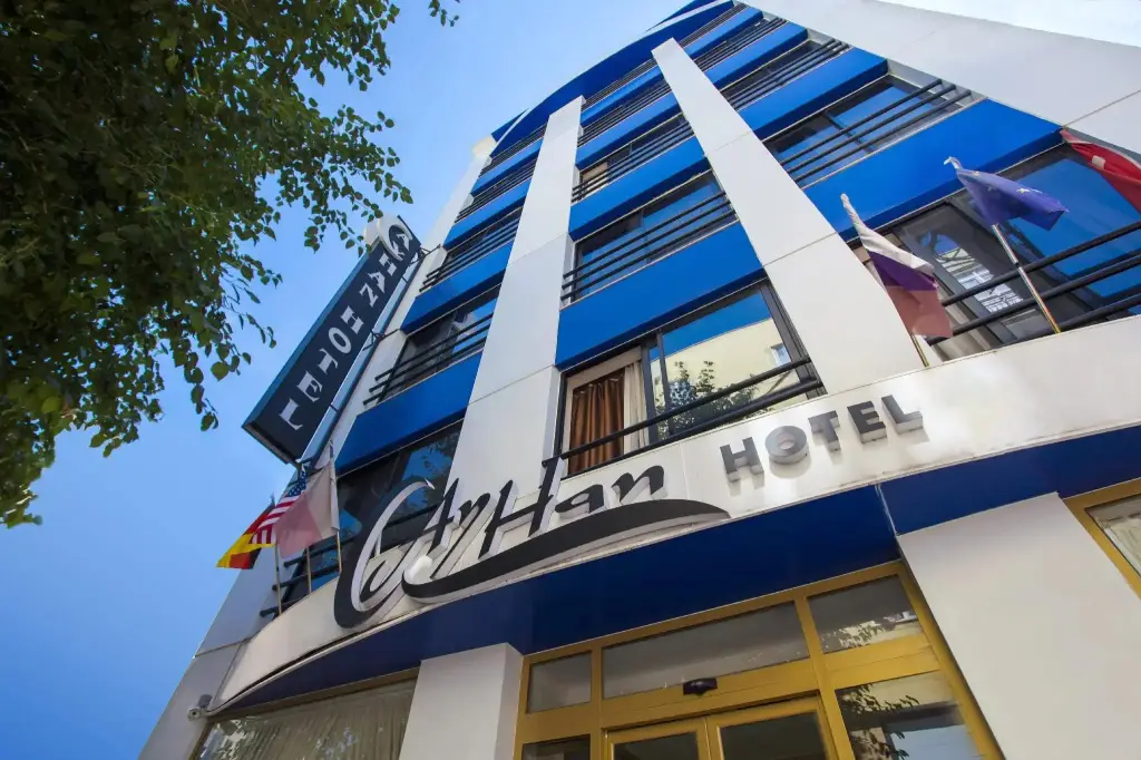 Ayhan Hotel — фото 1