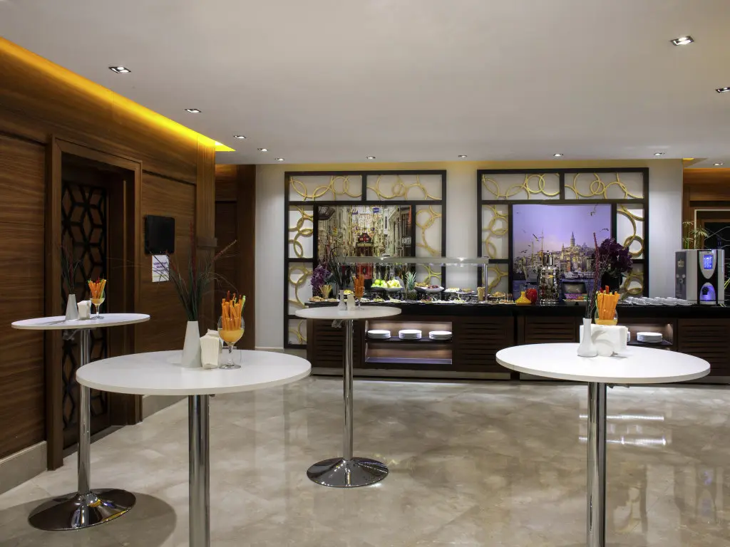 Стамбул: Отель Mercure Istanbul Bomonti