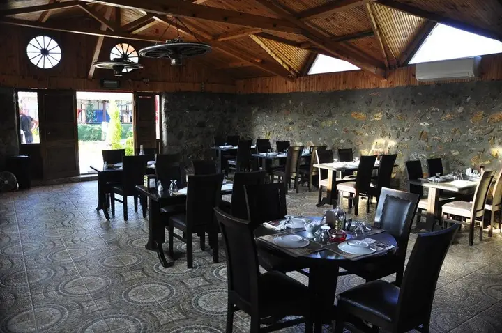 Дадай: Emirbey Atli Turizm ve Dogal Yasam Koyu