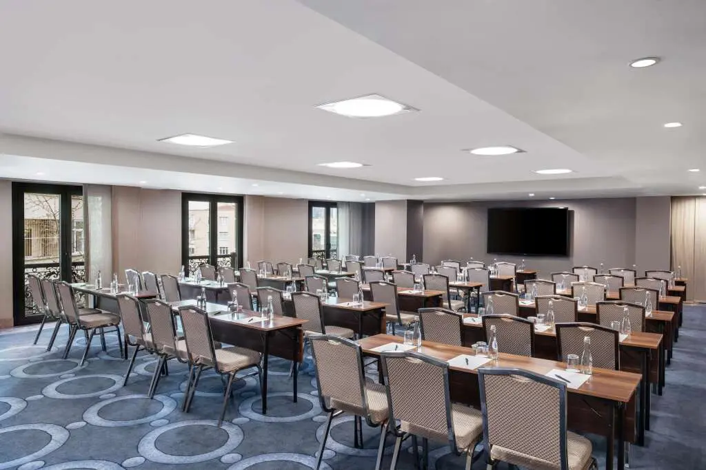 Стамбул: DoubleTree by Hilton Istanbul Gayrettepe