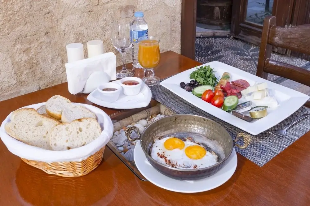 Анталья: Mango Pension Hostel