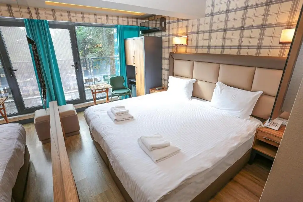 Бююкчекмедже: Turkuaz Port Hotel