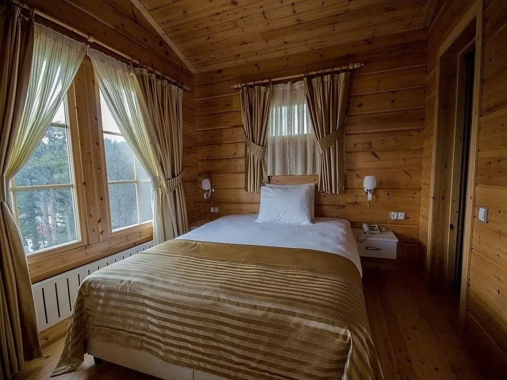 Дадай: Amorium Hotel