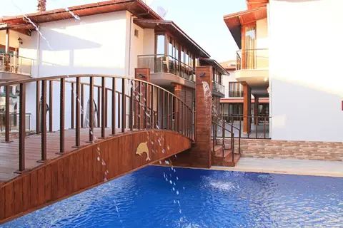 Dolphin Apart & Hotel — фото 1