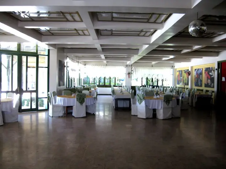 carousel image 3