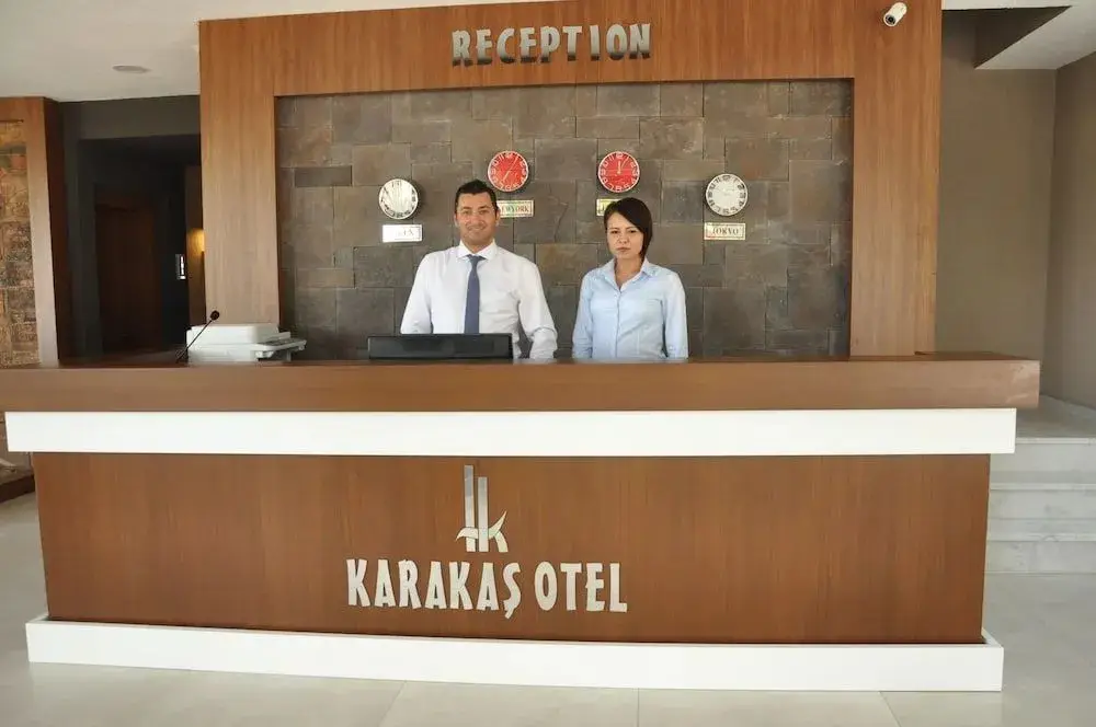 Бурхание: Karakas Hotel