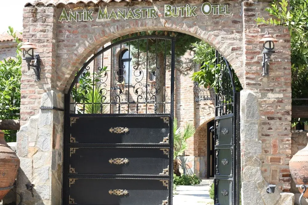Эдремит: Antik Manastir Butik Otel