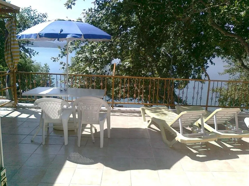 Эгридир: Göl Pension