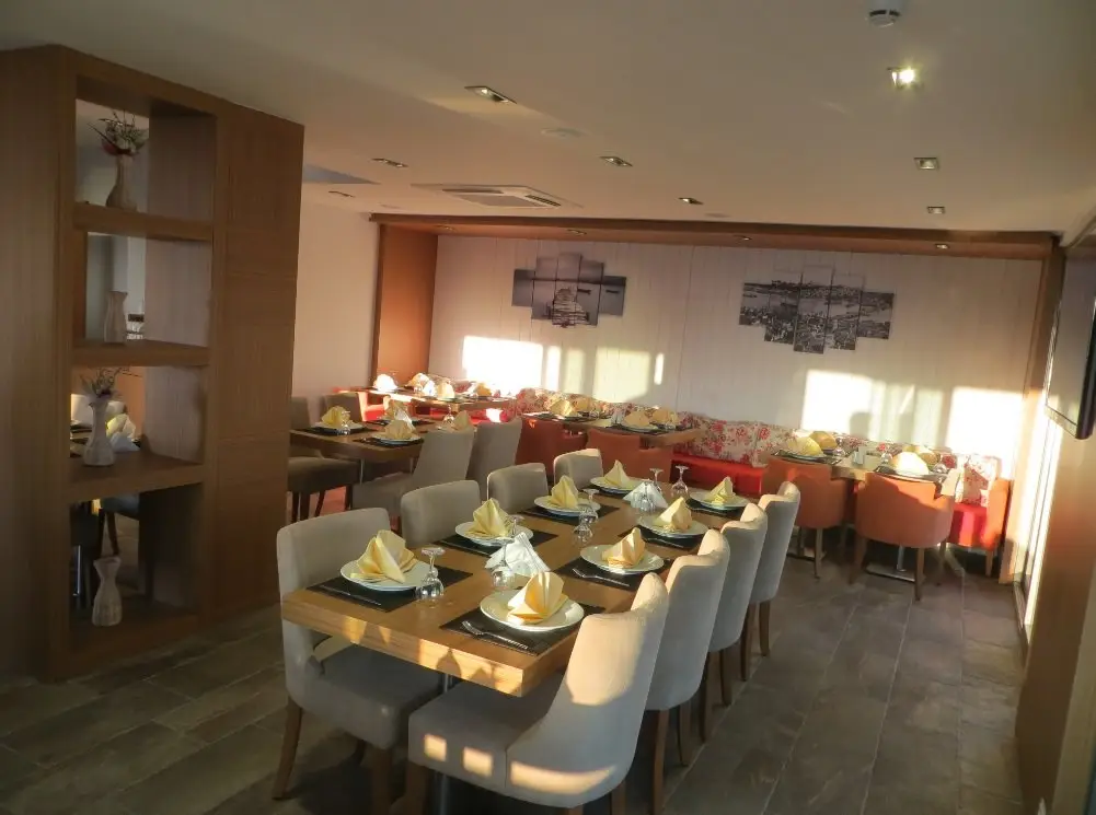 Ардешен: Ela Hotel