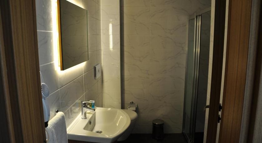 Ардешен: Ela Hotel