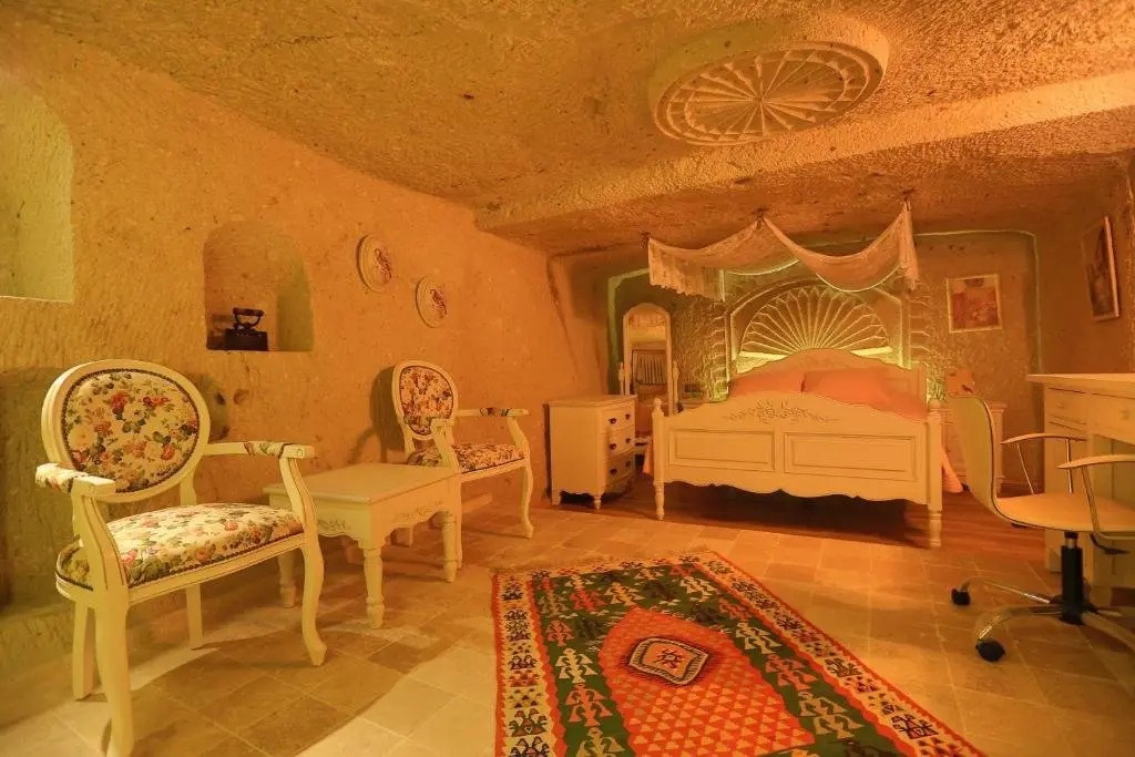 Ургуп: Iris Cave Cappadocia