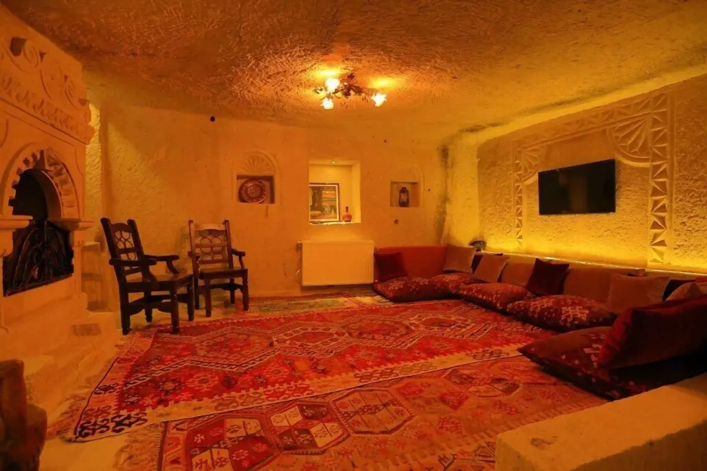 Ургуп: Iris Cave Cappadocia