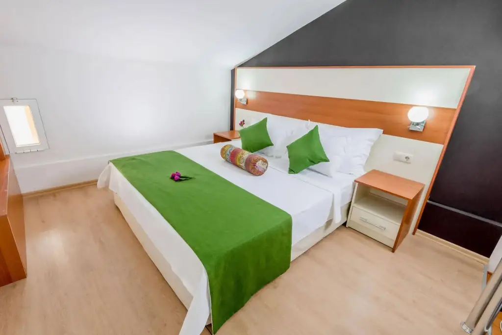 Чешме: Ege Tulip Cesme