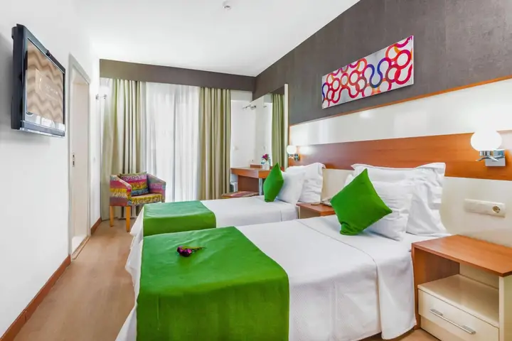 Чешме: Ege Tulip Cesme