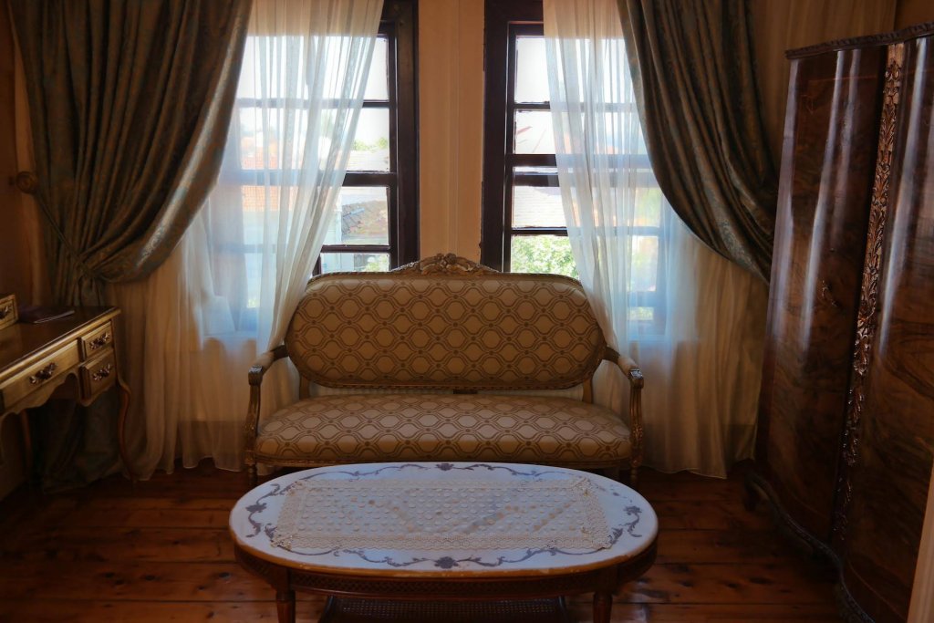 Büyükada Anastasia Meziki History Mansion — фото 1