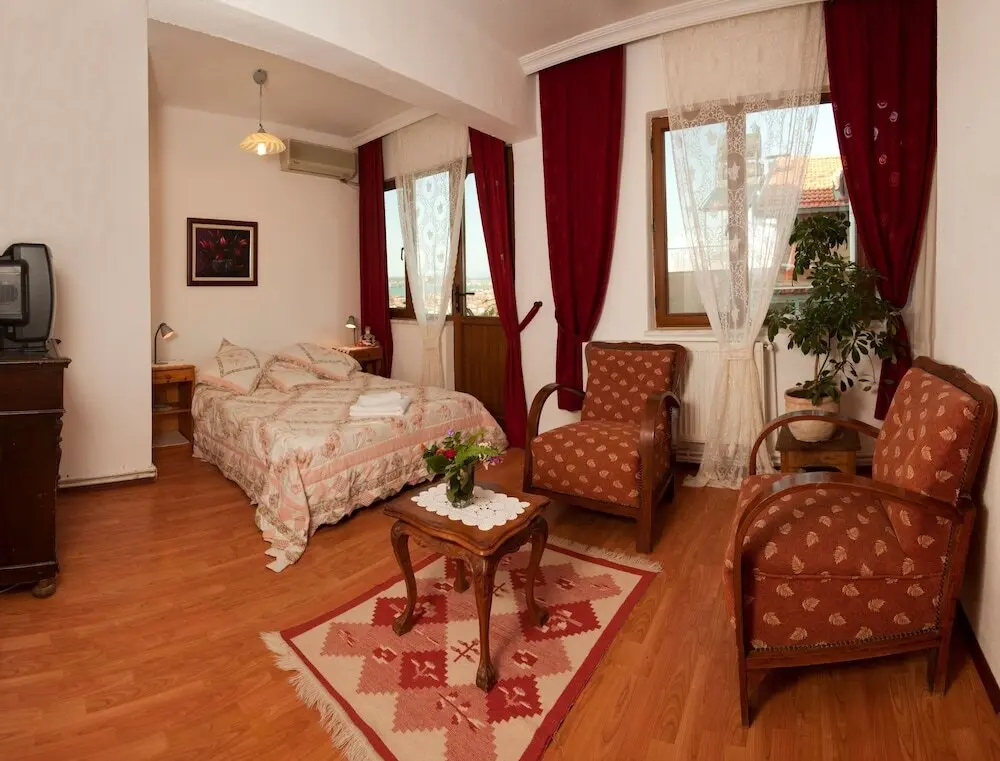 Айвалык: Günebakan Taliani Otel