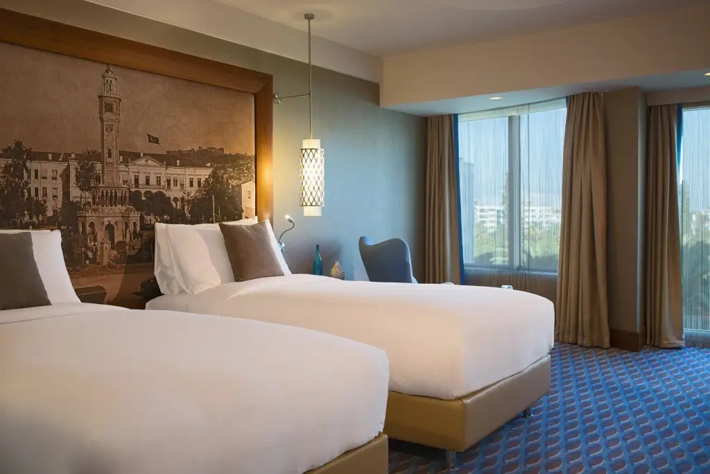 Renaissance Izmir Hotel — фото 1
