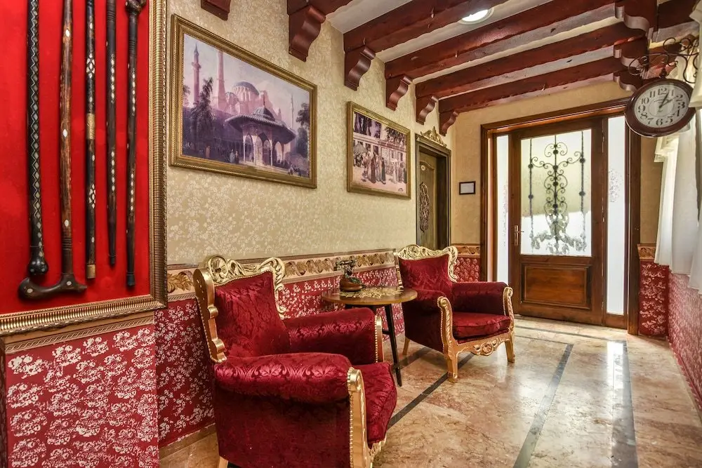 Айвалык: Otel Türk Evi