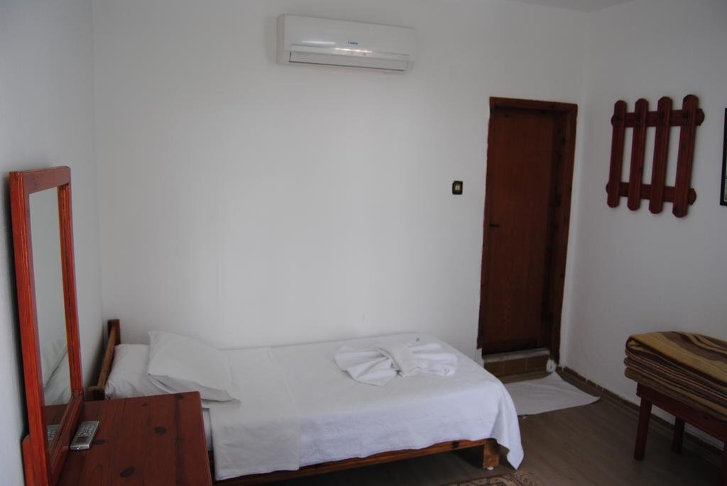 Тевфикие: Hotel Hisarlık