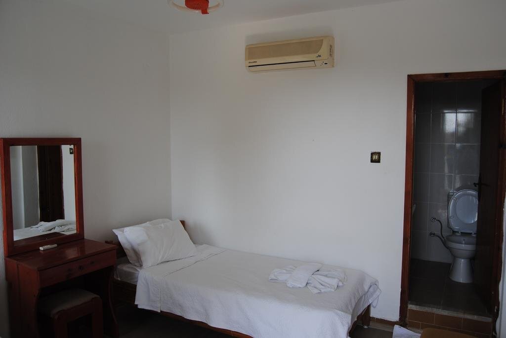 Тевфикие: Hotel Hisarlık
