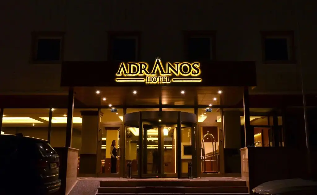 Adranos Hotel — фото 1