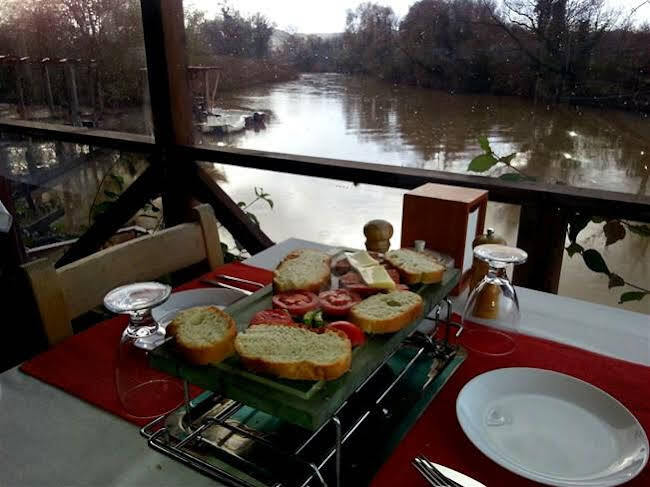 Сайл: Vira Creek House