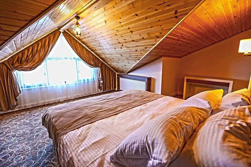 Болу: Lagoon Palace Hotel