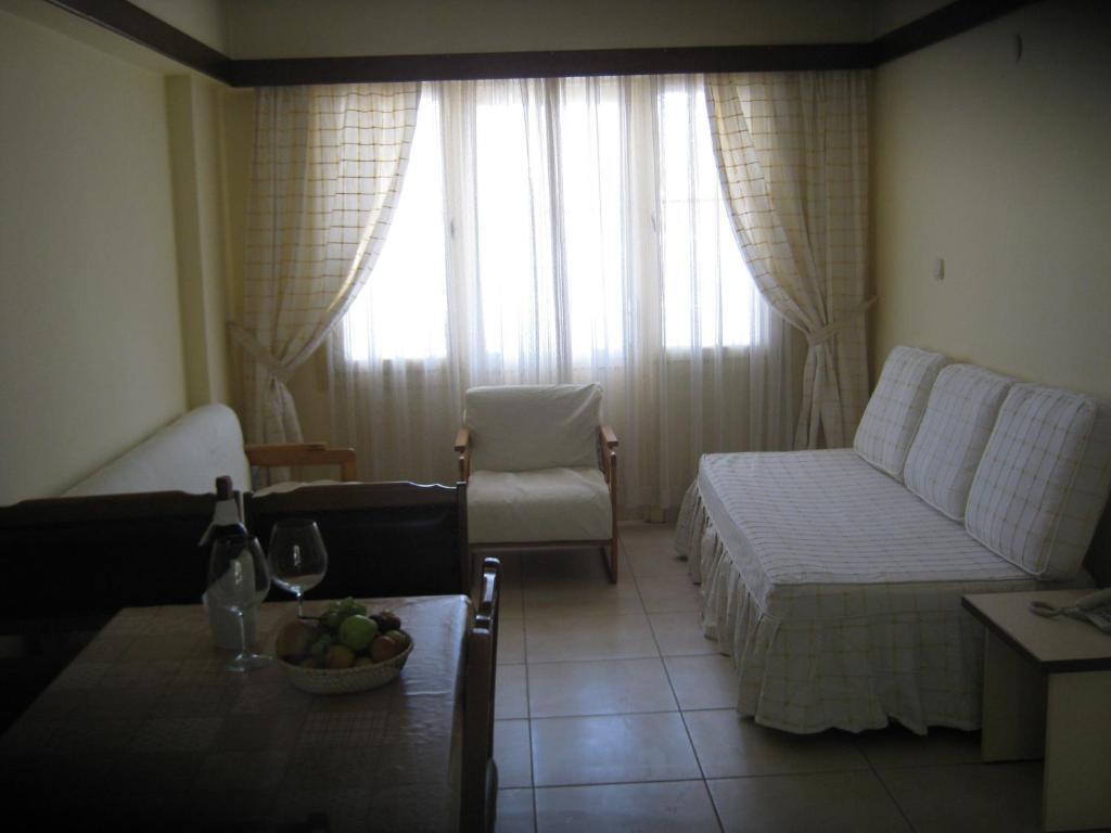 Кушадасы: Oya Family Suites