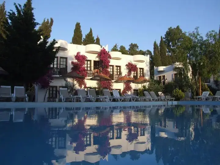 Битез: Safir Hotel